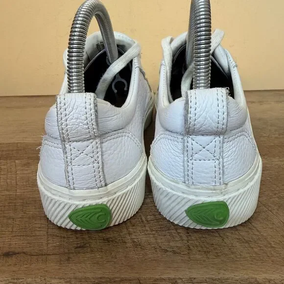 Cariuma White Premium Leather OCA Low Sneakers Shoes Womens size 7 - Picture 2 of 7